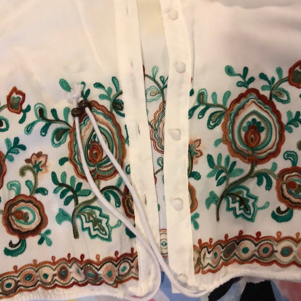 Large cropped button down - Picture 2 of 4